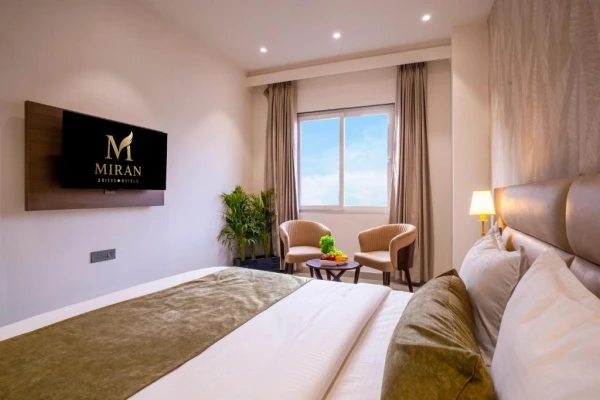 hotel with free parking in sector 42, faridabad - miran hotel & suites