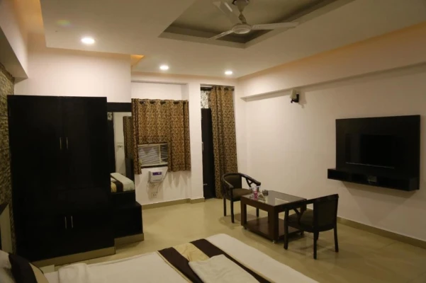 hotel with gym in sector 28, faridabad - rockwood inn