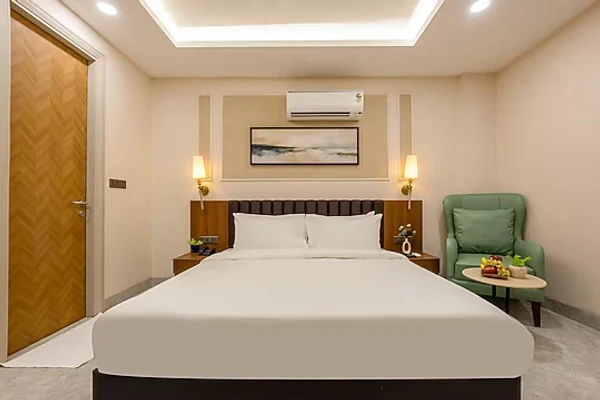 best luxury hotels in saltstayz premier faridabad sector 28 faridabad