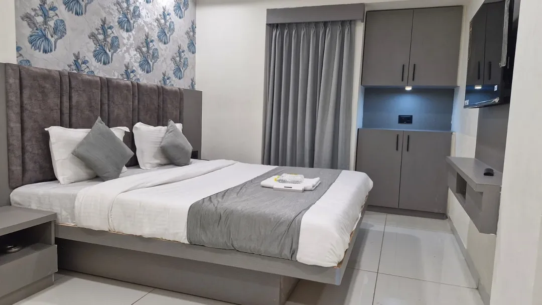 romantic hotels in hotel a one gandhinagar