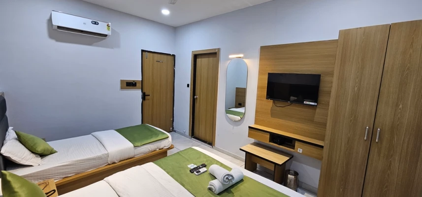 jacuzzi hotel in dhanap, gandhinagar - hotel hr town