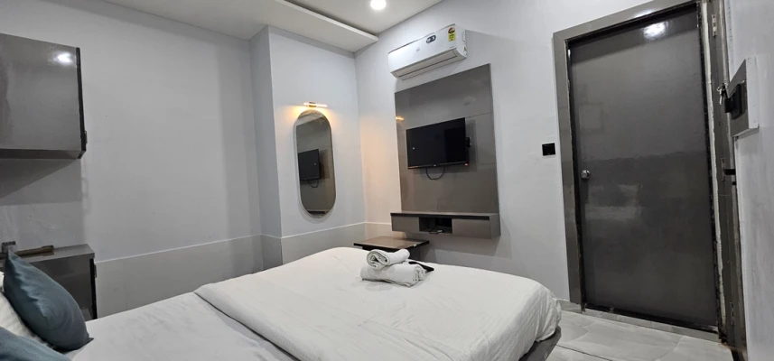 hotels for couple in hotel hr town gandhinagar