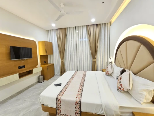 hotel with gym in kudasan, gandhinagar - hotel shivalin