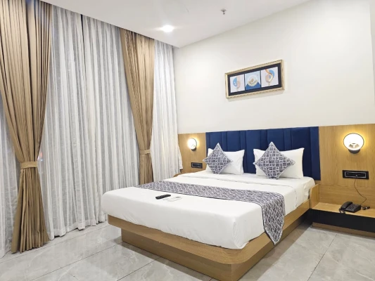 hotel with meeting room in kudasan, gandhinagar - hotel shivalin