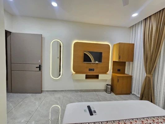 hotel with meeting room in kudasan, gandhinagar - hotel shivalin