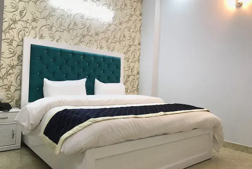 hourly stay in hotel the grand palace ghaziabad