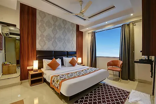 luxury hotel in qotel comfort at residency kaushambi ghaziabad