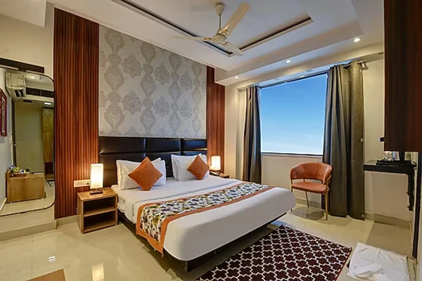 jacuzzi hotel in kaushambi, ghaziabad - qotel comfort at residency kaushambi