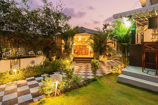 hotel room booking in morjim, goa - alaya stay gracias close to ashvem beach