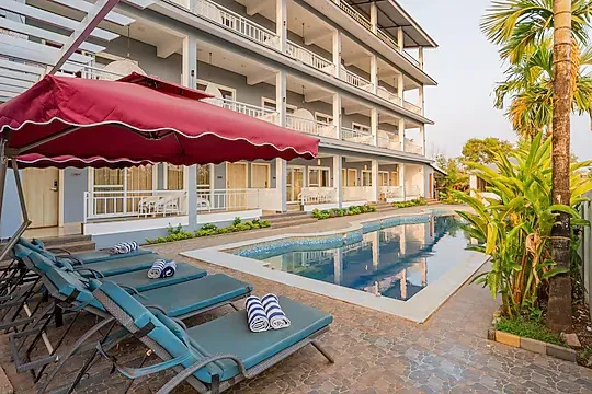 budget hotel in morjim, goa - alaya stay gracias close to ashvem beach