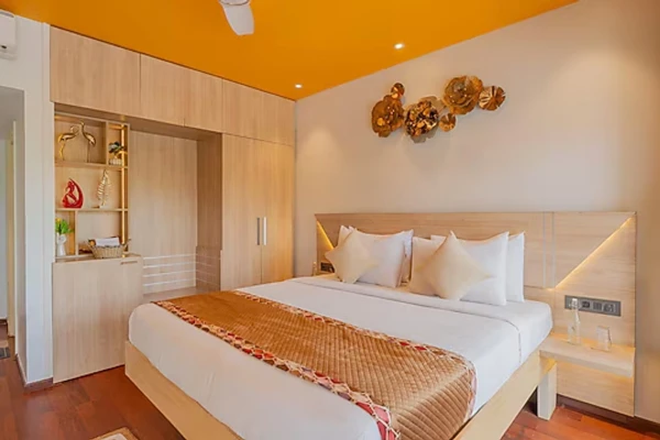 hotel near goa airport - alaya stay gracias close to ashvem beach