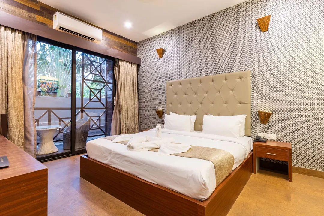 hotel room booking in calangute beach, goa - amara oceanfront resort baga