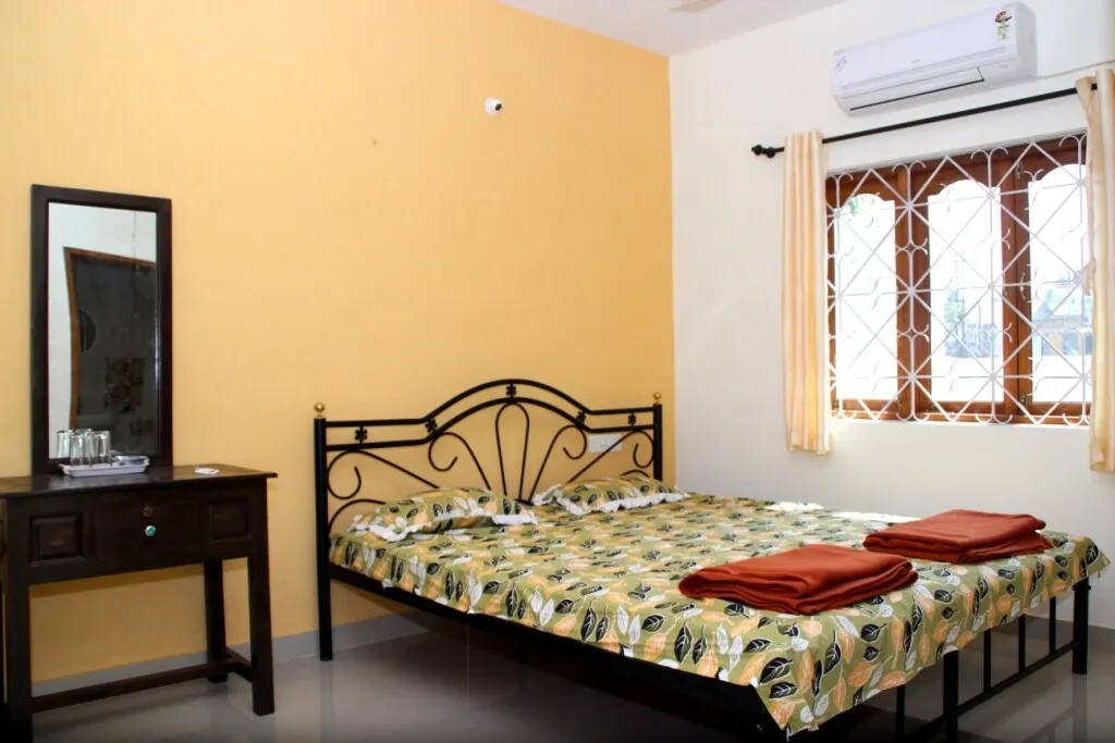 homestay in calangute beach, goa for 10 members - beachway homestay