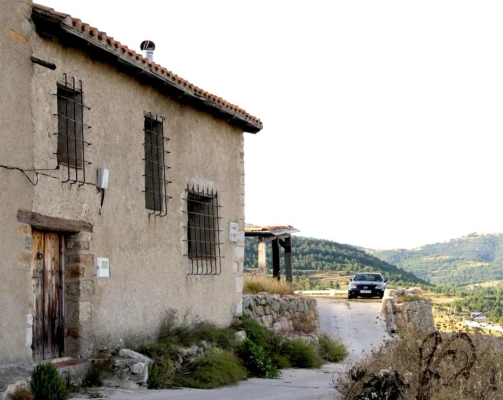 homestay near railway station in goa - casa yolanda