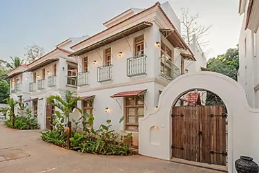 assagao, goa hotel booking - elivaas amayah 3 bhk with outdoor pool assagao