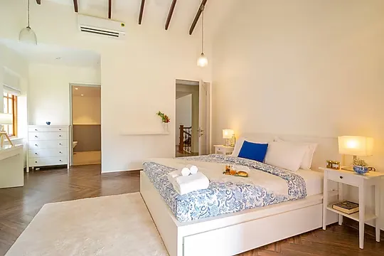 hotel with meeting room in arpora, goa - elivaas lumin 4 bhk villa with private pool in arpora