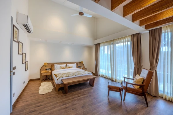 hotel in assagao, goa for family - elivaas valley view 5-bhk villa with private pool