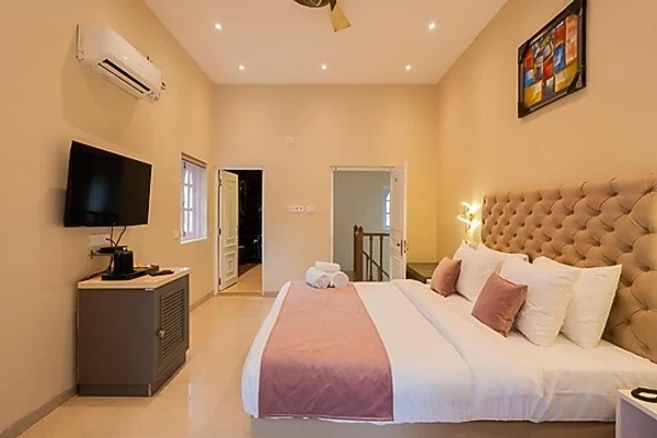 hotel in vagator, goa for couples - emperor ozran by alaya stays vagator
