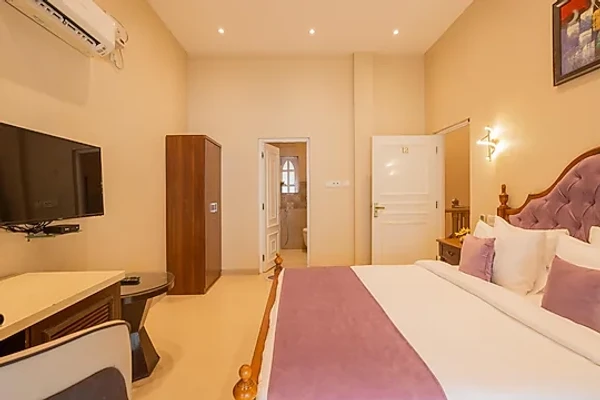 jacuzzi hotel in vagator, goa - emperor ozran by alaya stays vagator