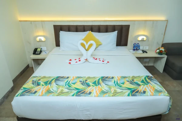 hotel with free parking in candolim, goa - hotel citrus prime candolim