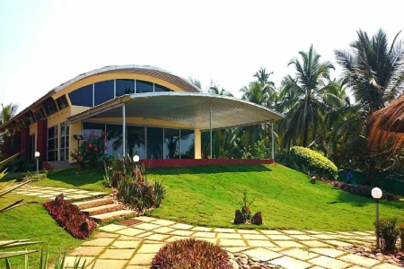 colva beach, goa hotel booking - regenta beach house resort goa