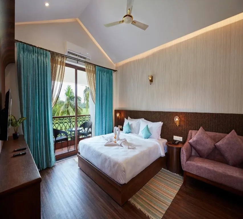 hotel with meeting room in betalbatim, goa - sea queen beach resort & spa