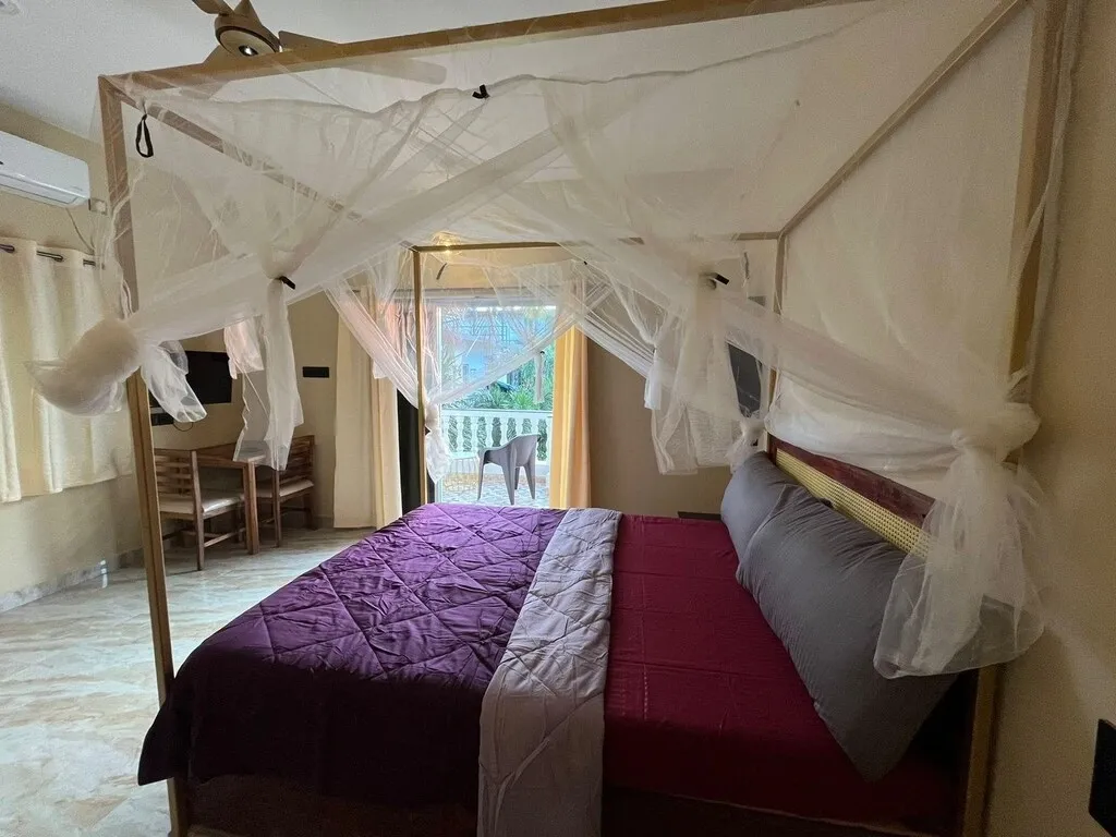 morjim, goa hotel booking - the relic guesthouse