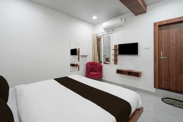 hotel near gorakhpur airport - hotel royal krishna