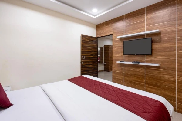 hotel with meeting room in arundelpet, guntur - hotel aditya grand inn