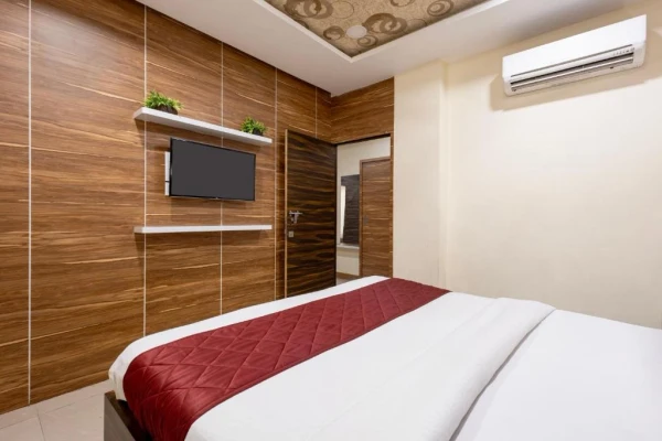 hotel with meeting room in arundelpet, guntur - hotel aditya grand inn