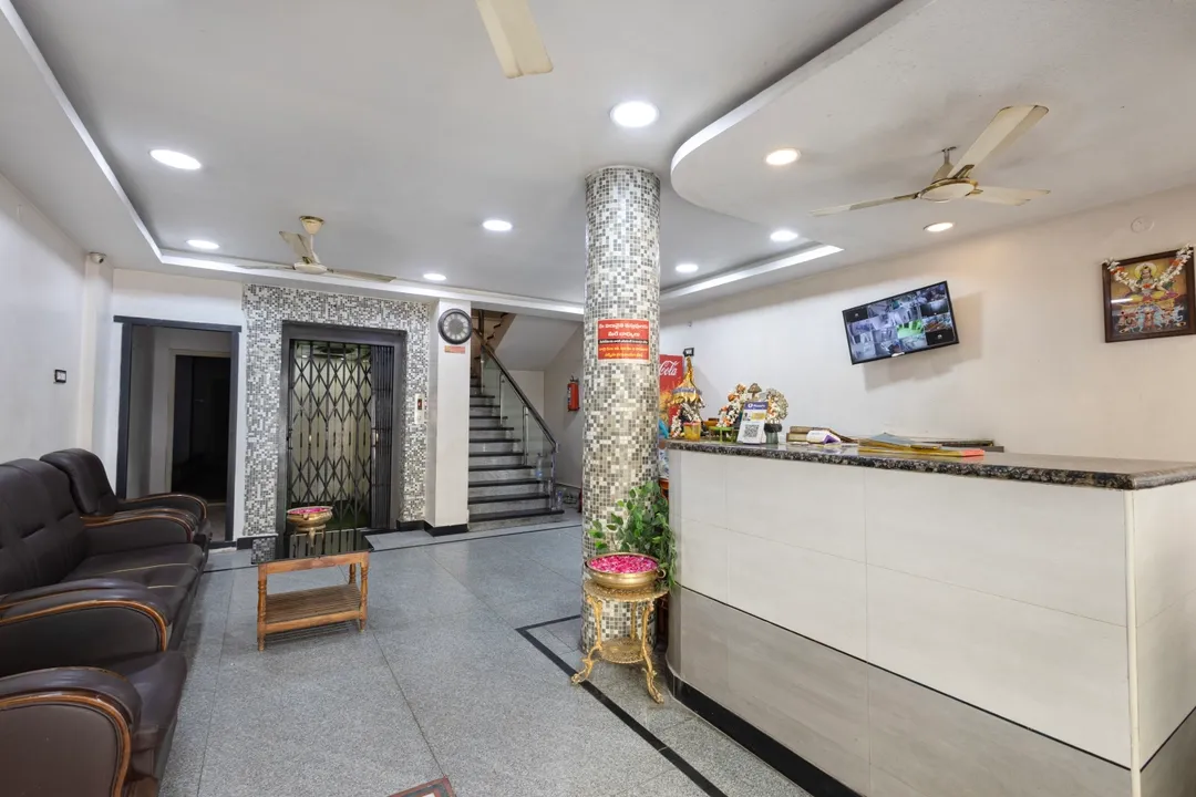 hotel with bar in amaravathi, guntur - hotel aditya grand