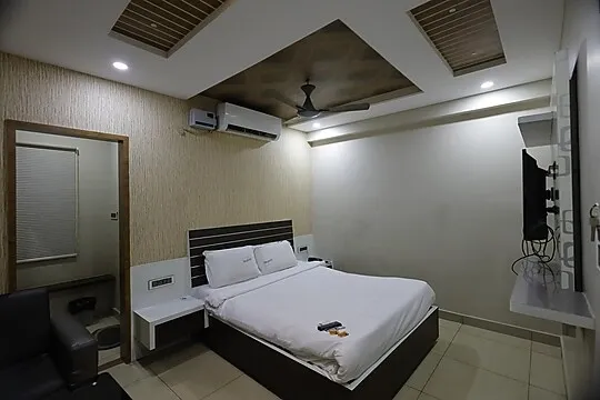 family hotel with pool in pattabhipuram, guntur - hotel devi fortune