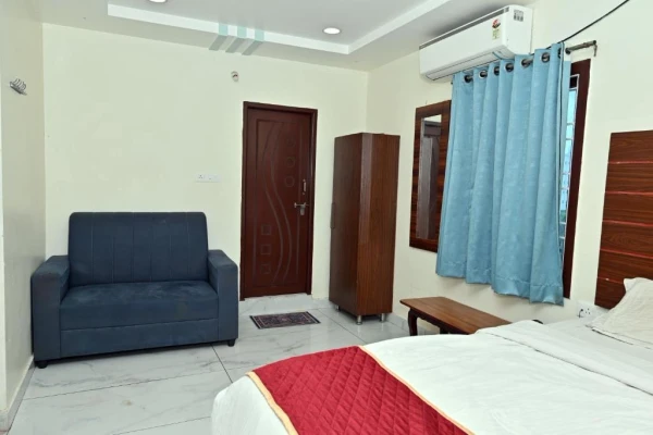 hotel with party hall in brodipet, guntur - hotel siddveer grand