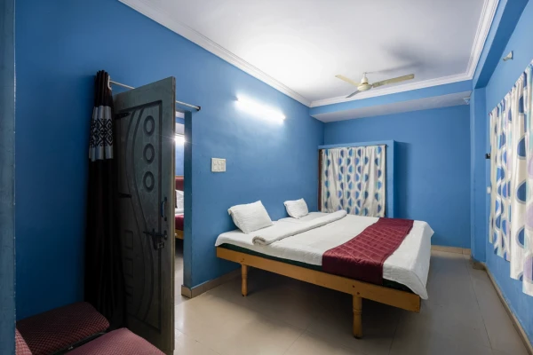 hotel with gym in kothapeta, guntur - hotel swarna mayuri