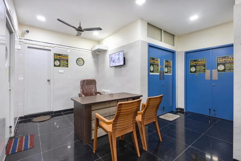 hotel with gym in koretipadu, guntur - sapthami luxury rooms