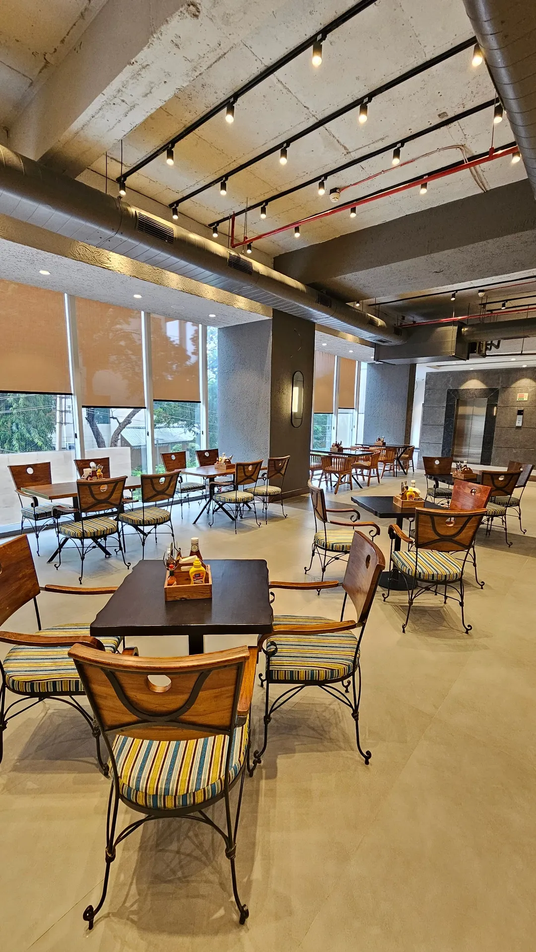 hotel in sohna road, gurugram for couples - alivaa hotel gurugram sohna road city center