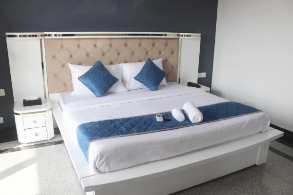 hotel in sector 52, gurugram for couples - axon corporate stays sector 52 gurgaon