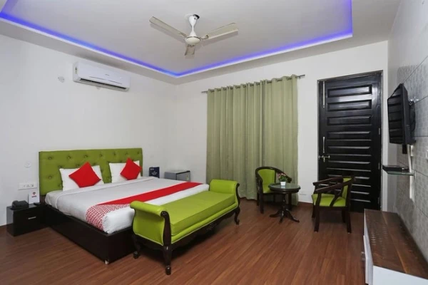 3 star hotels in bishnoi rooms gurugram