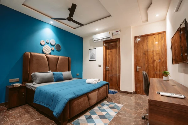 hotel with meeting room in dlf phase 1, gurugram - bnb sakura golf course road