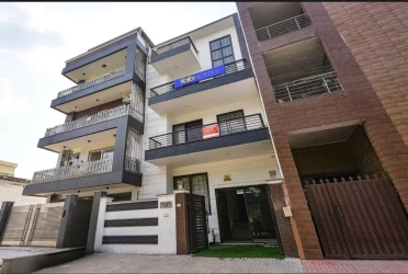 best hotels for unmarried couples in corporate stayz gurugram