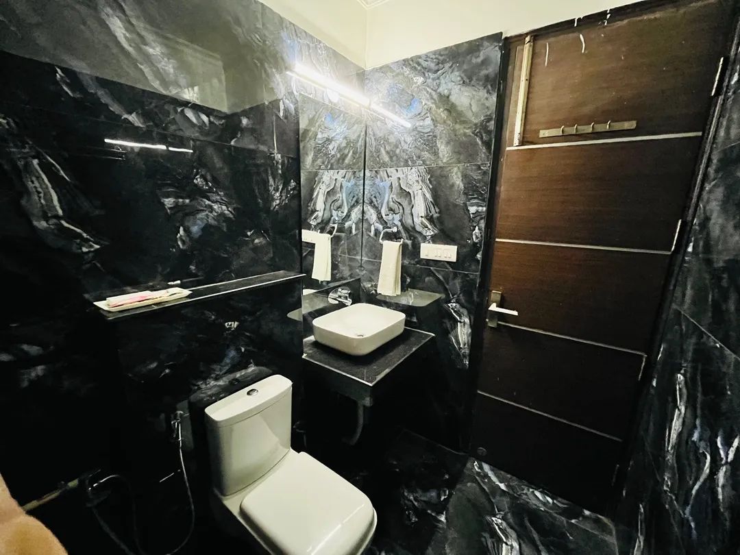 flexible hotel booking in dayal regency manesar gurugram