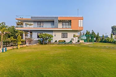 hotel near gurugram railway station - elivaas aarul farm 4 bhk villa with pvt pool, gazebo & game zone
