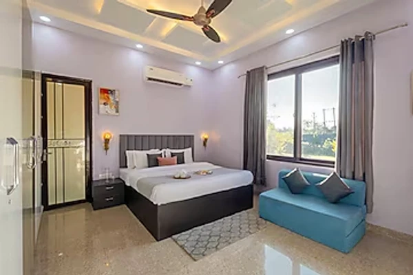 hotel with free parking in manesar, gurugram - elivaas aarul farm 4 bhk villa with pvt pool, gazebo & game zone