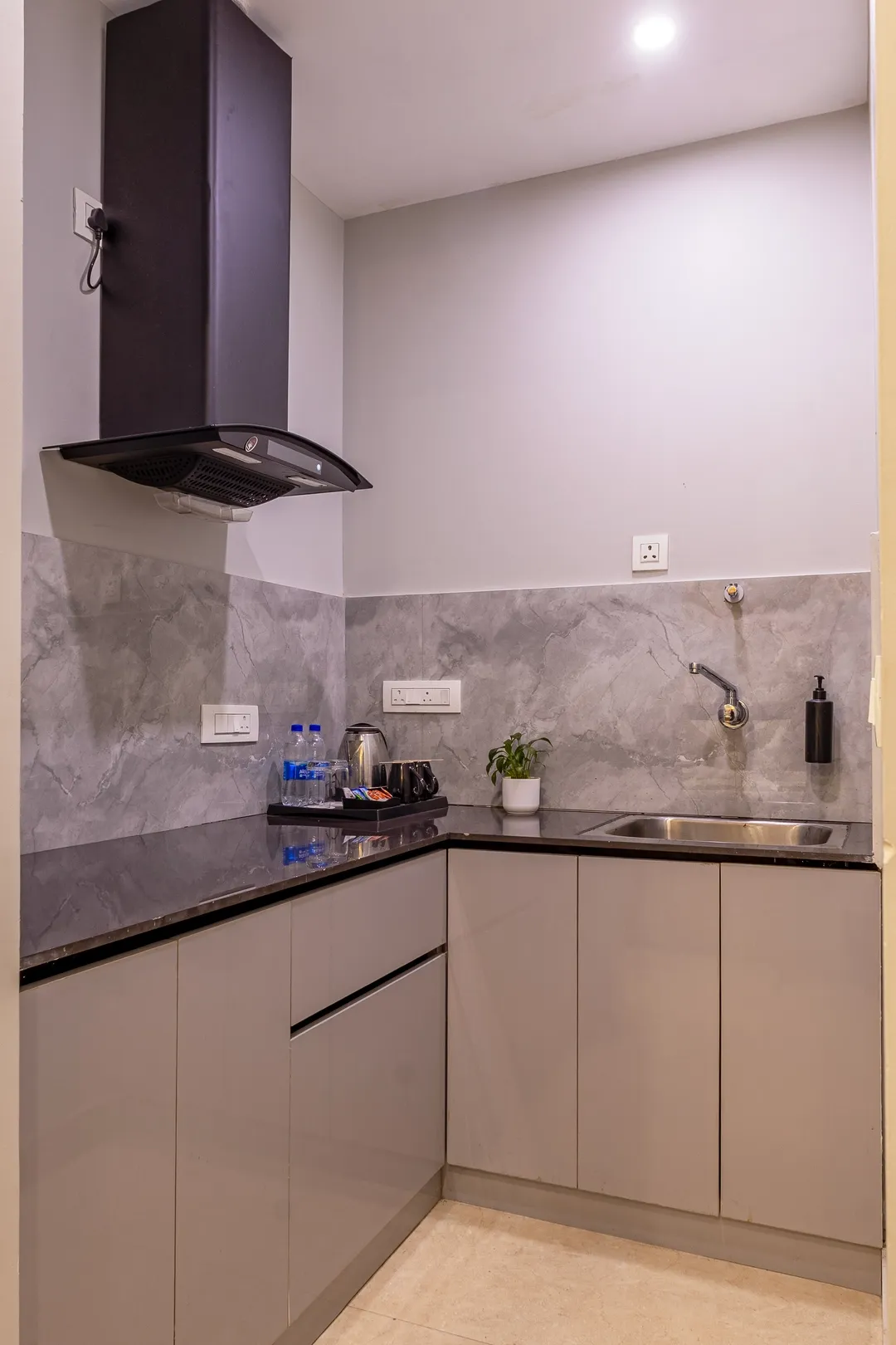 best hourly stay hotels in exotic studio stayz near artemis hospitals gurugram