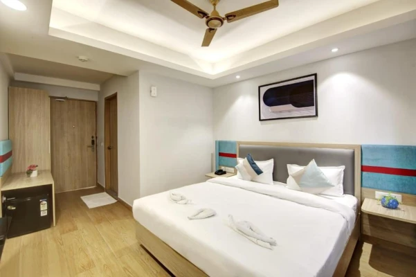 hotel near gurugram railway station - flxho cyber one royal orbit