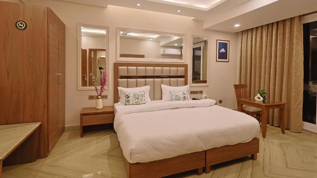 hotel room booking in sector 42, gurugram - flxho horizon one hotel & residences