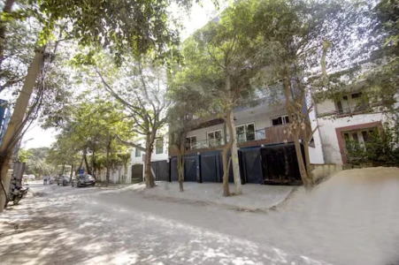 service apartment with kitchen in sector 24, gurugram - flxho quad - luxury studio apartments dlf cyber city