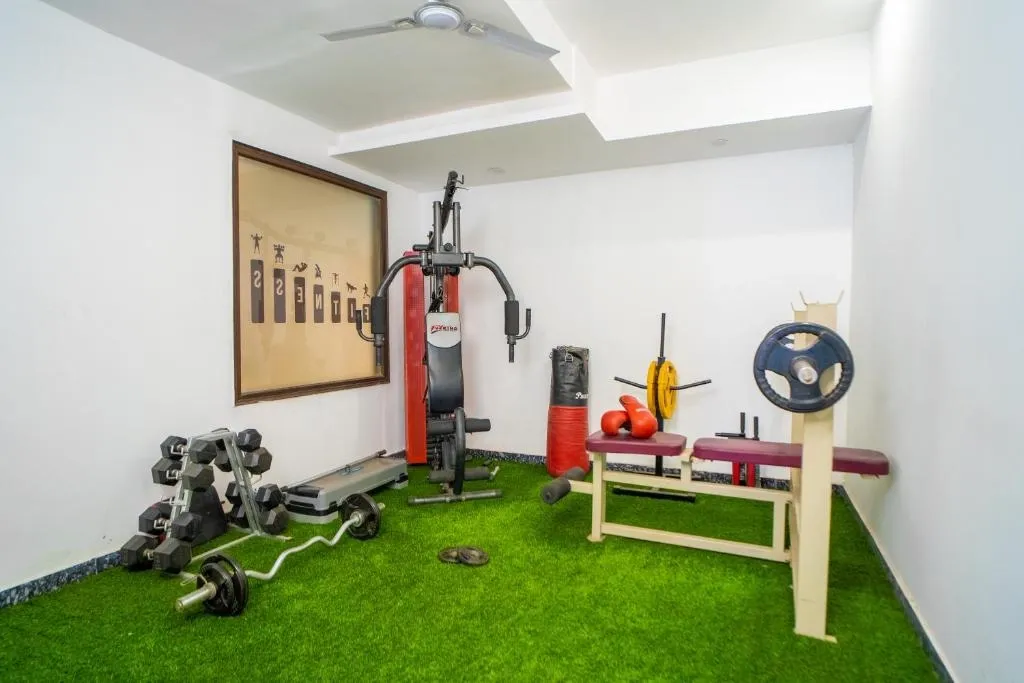 service apartment in sector 43, gurugram for rent - flxho uno- serviced apartments & rooms