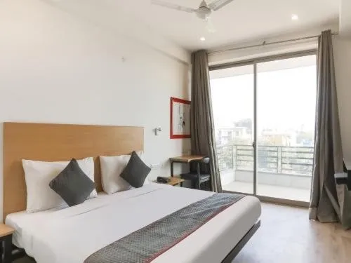 unmarried couple friendly hotels in fortune azalea gurugram