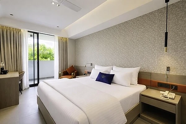 hotel with banquet hall in sector 45, gurugram - grand continent gurugram